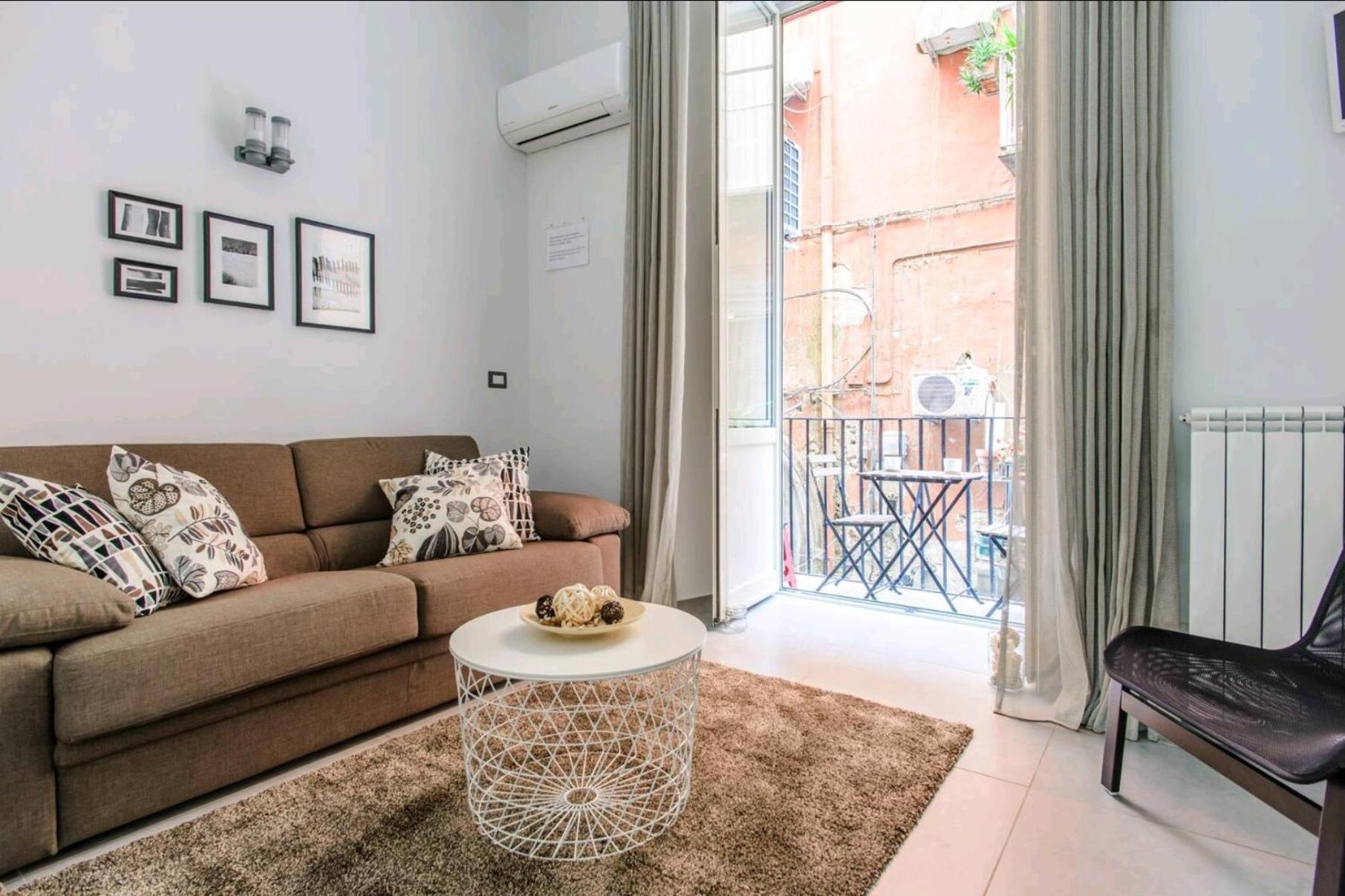 Appartement Charlotte House à Naples Extérieur photo