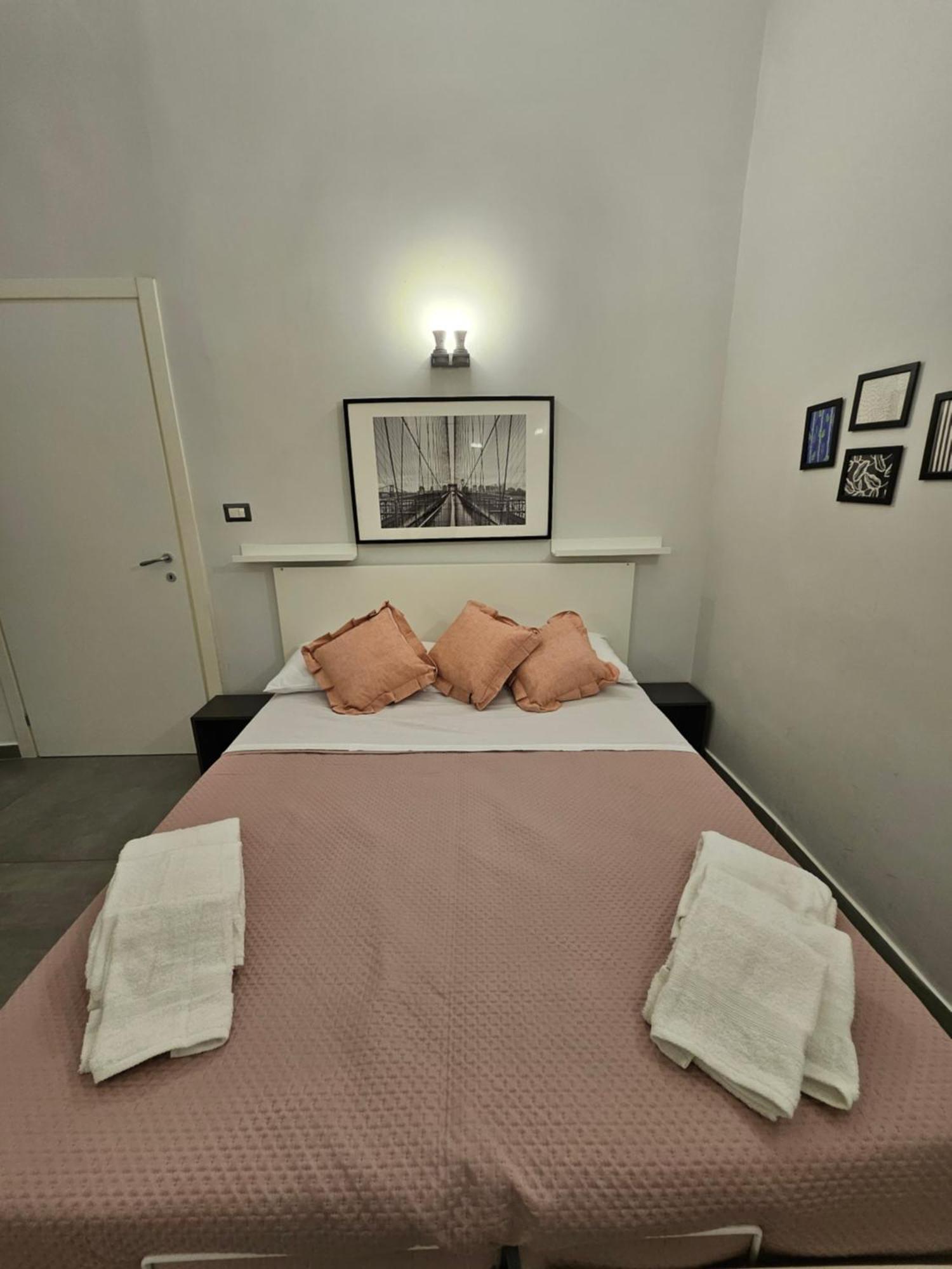 Appartement Charlotte House à Naples Extérieur photo